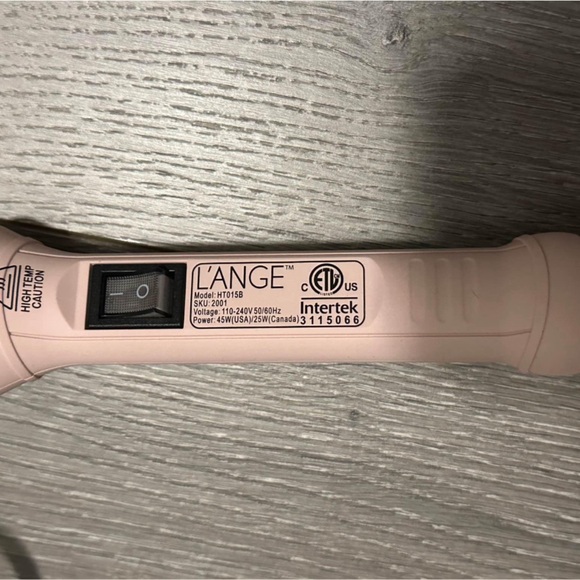 Lange Styling Tool 
Ondulé - Blush 1.25" (32MM)
Titanium
Brand New with Box - Picture 2 of 3